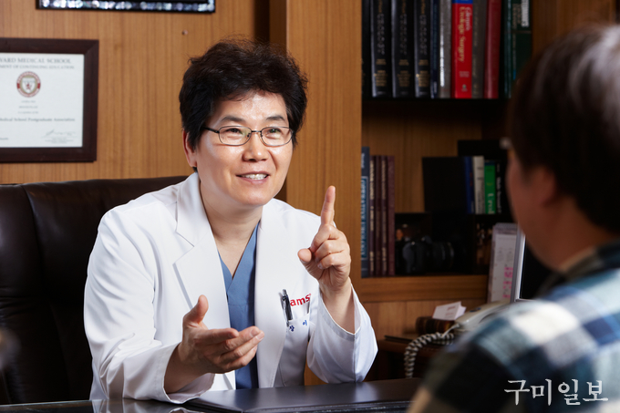 아담스비뇨기과 이무연 원장