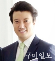 박문희 호산대교수