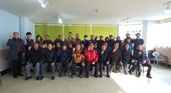 구미의 전·현직 시도의원이 김찬영 미래통합당 구미갑 국회의원 예비후보를 지지하고 있다.