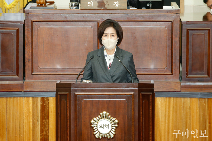 이명희 기획행정위원장