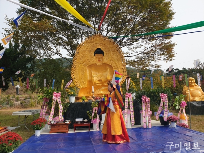 극락무 해월 주지스님