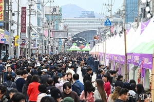 ‘35만 명이 찾은 원조 라면축제’ 구미가 3일간 팔팔 끓었다!